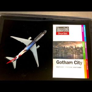 Batman V Superman Premiere Turkish Airline Plane